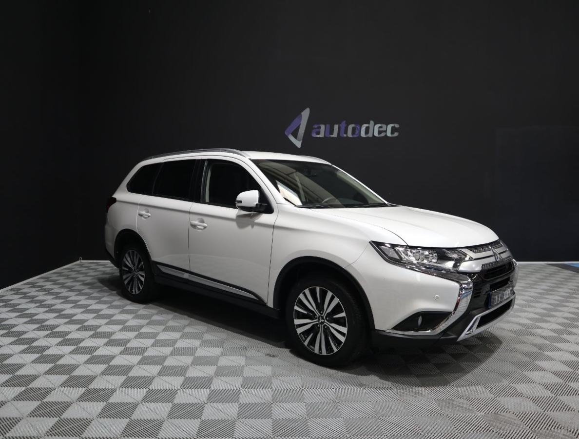 MITSUBISHI – Outlander – Motion 2WD 200 MPI CVT 5 plazas